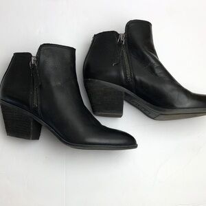Frye Judith Black Leather Ankle Boots size 6.5